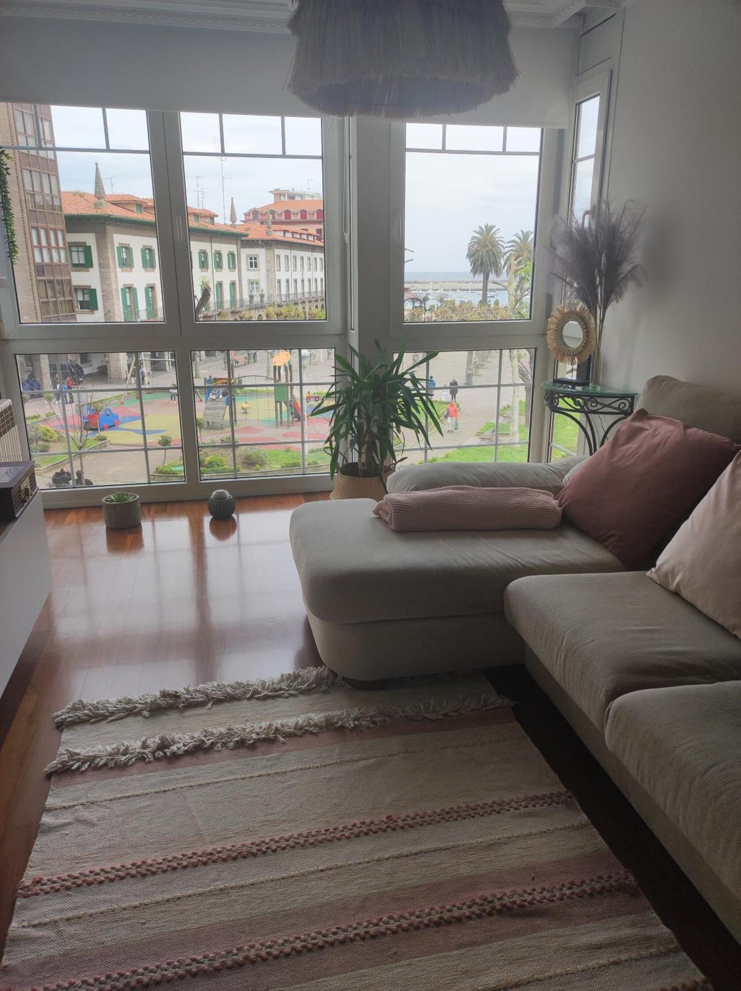 Precioso Piso Con Garaje En El Centro De Castro Urdiales Apartment Exterior photo